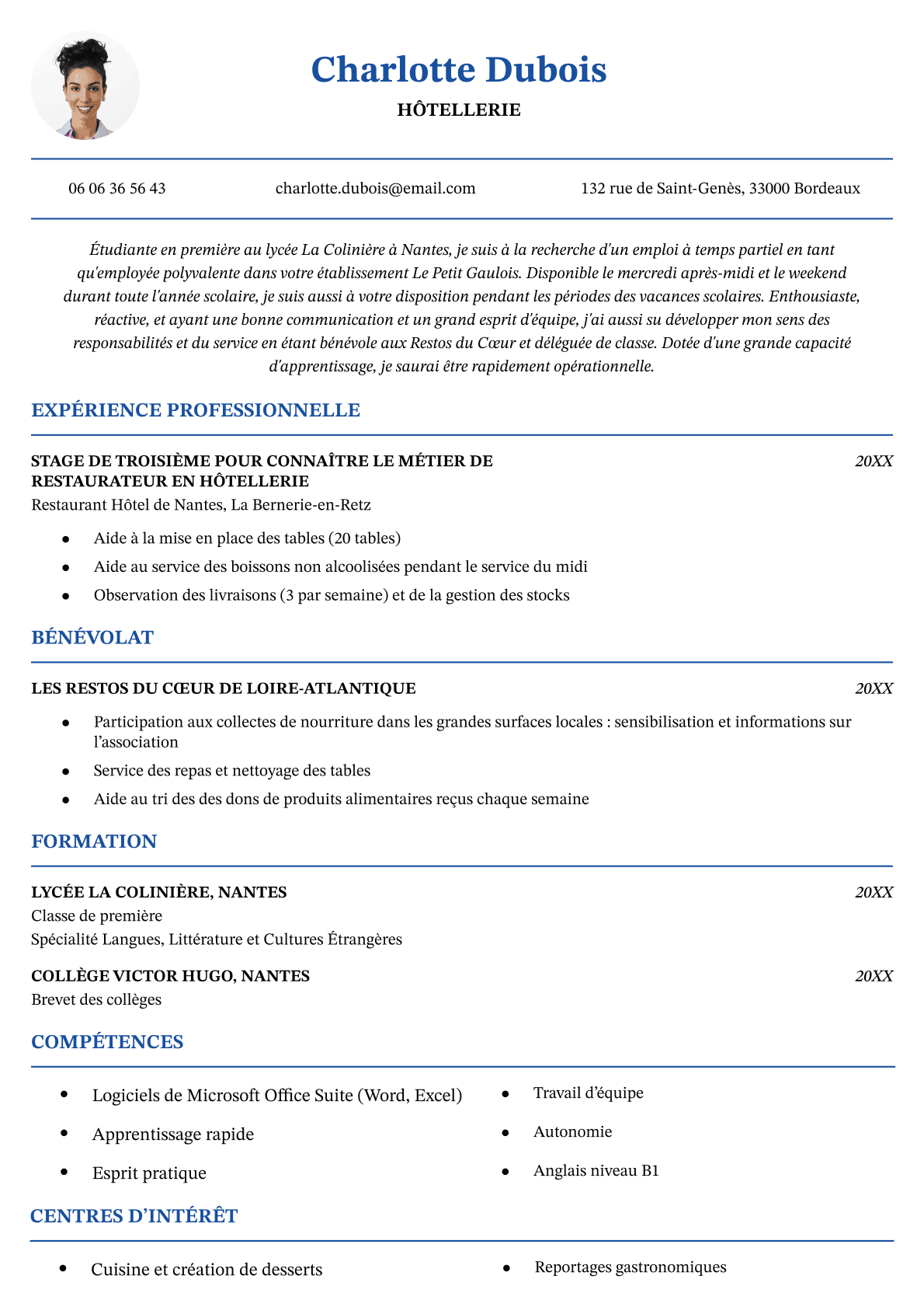 Le modèle de CV Word « Bordeaux » en bleu marine